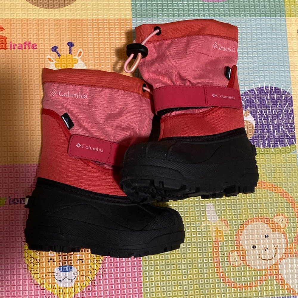 COPY - Columbia Powderbug Snow Boot Pink/black - size 8